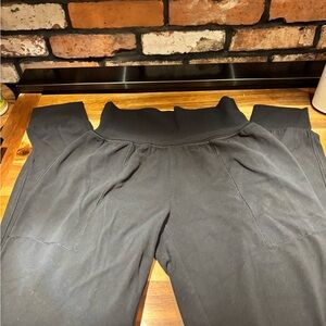 Athleta Black Salutation Jogger